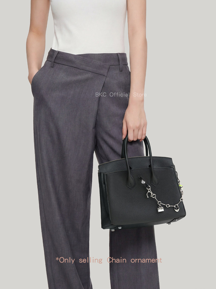 Luxuriöser Taschenanhänger aus – Luxury Bags With Silver Hardware Bewertung und Preis