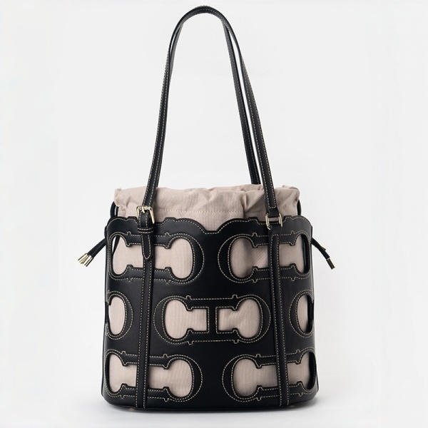 Tote Bag mit Cut-Out-Logo, Gro – Luxury Bags Without Logo Bewertung und Preis